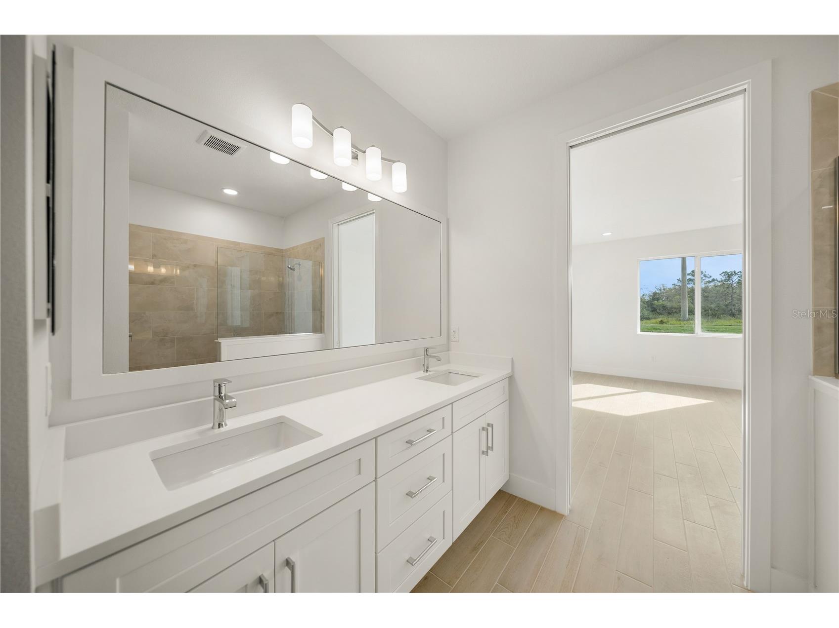 9533 Lunar Dove Drive Sarasota FL 34240 A4681608 image13