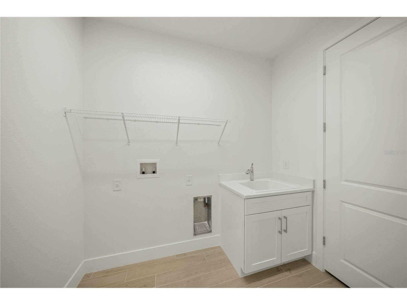 9533 Lunar Dove Drive Sarasota FL 34240 A4681608 image15