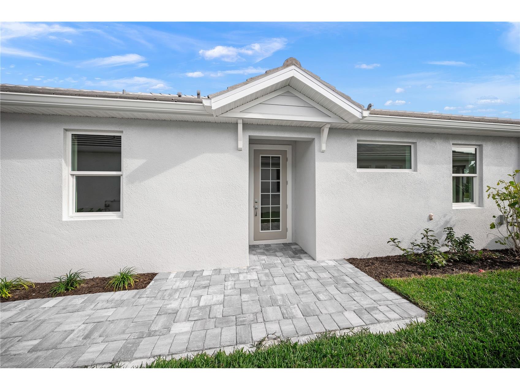 9533 Lunar Dove Drive Sarasota FL 34240 A4681608 image3