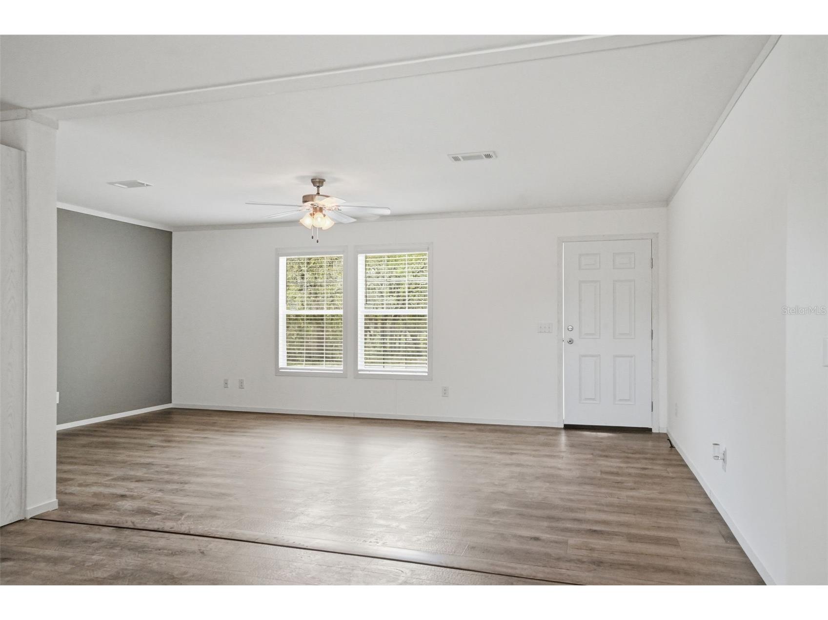 9533 Round Lake Drive Weeki Wachee FL 34613 W7884685 image11
