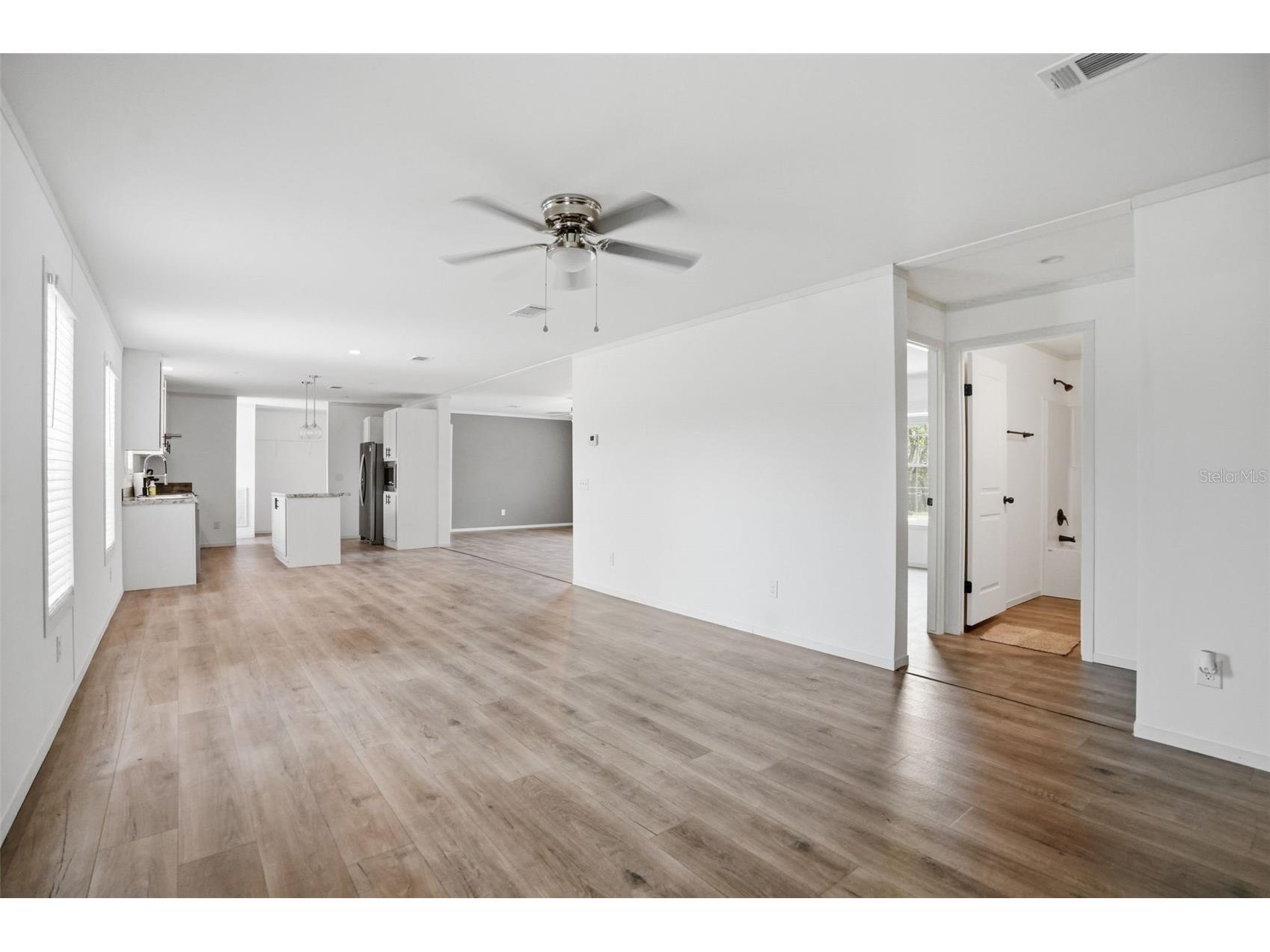 9533 Round Lake Drive Weeki Wachee FL 34613 W7884685 image17