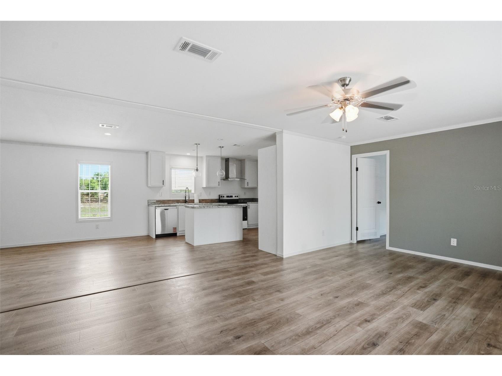 9533 Round Lake Drive Weeki Wachee FL 34613 W7884685 image19