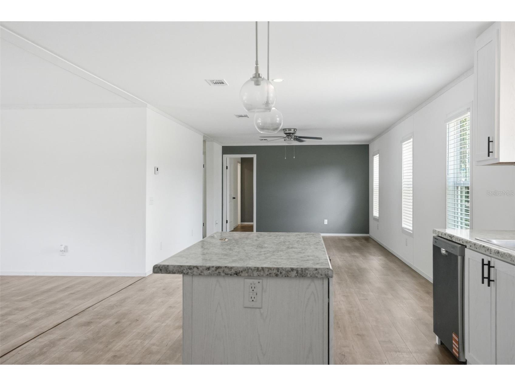 9533 Round Lake Drive Weeki Wachee FL 34613 W7884685 image23