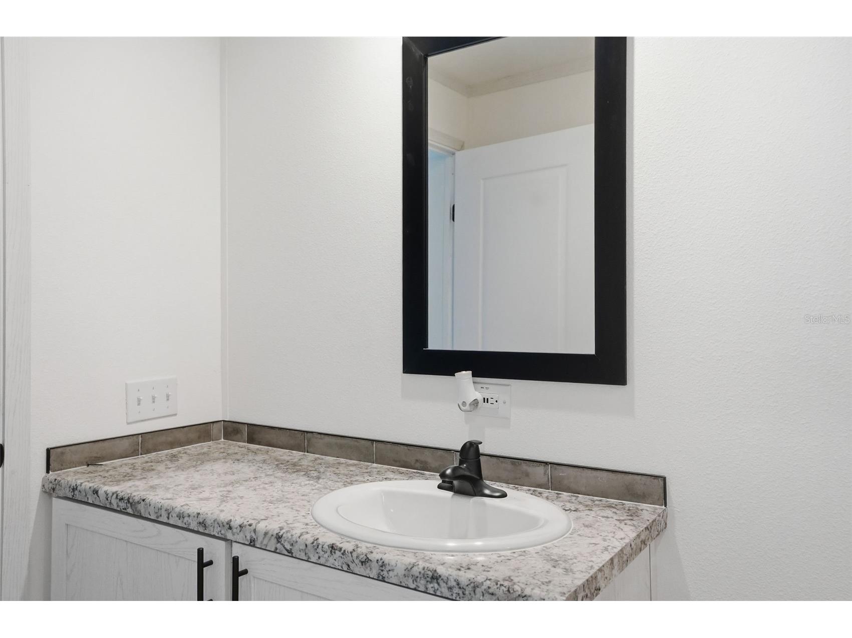 9533 Round Lake Drive Weeki Wachee FL 34613 W7884685 image39