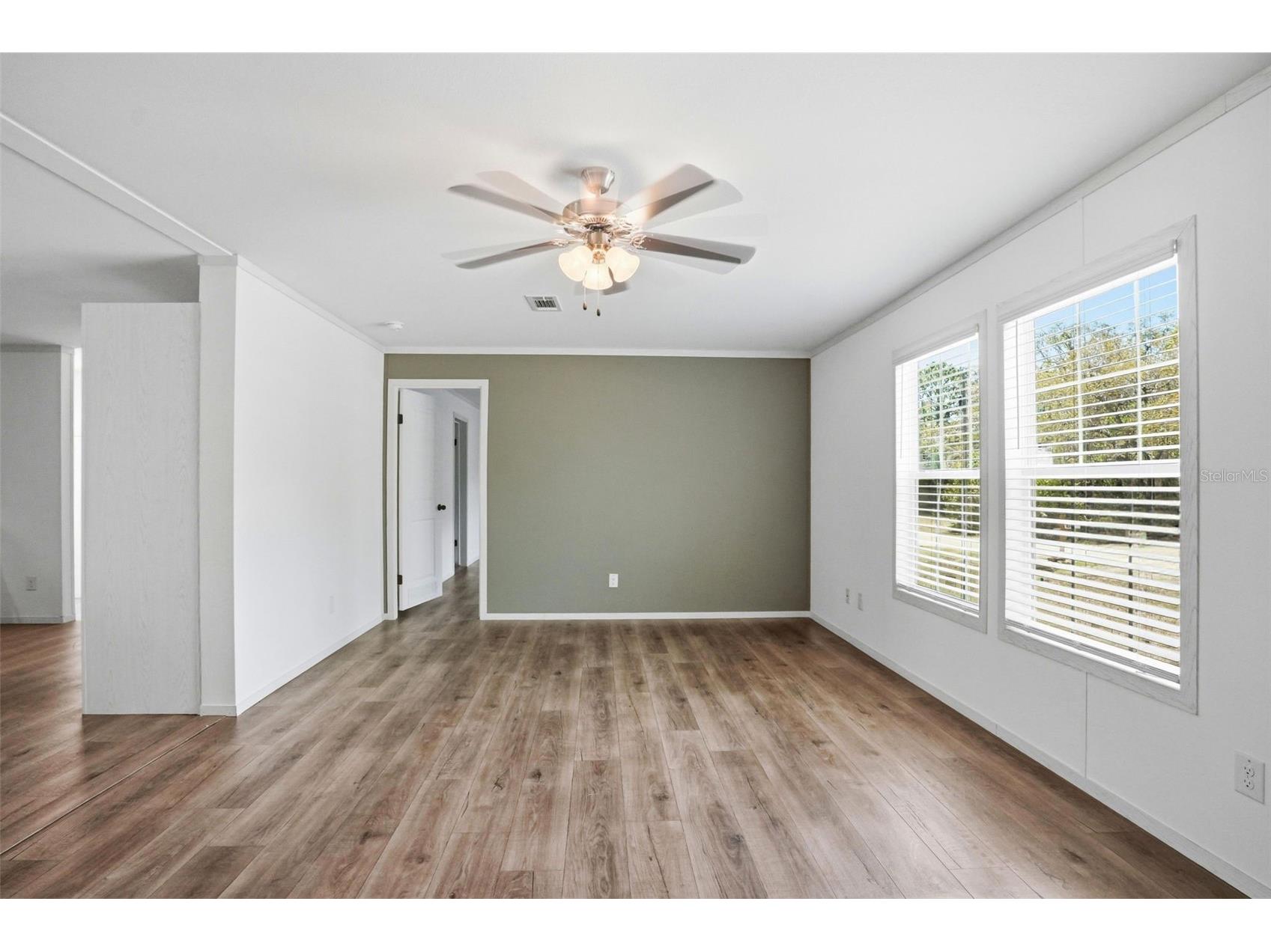 9533 Round Lake Drive Weeki Wachee FL 34613 W7884685 image5