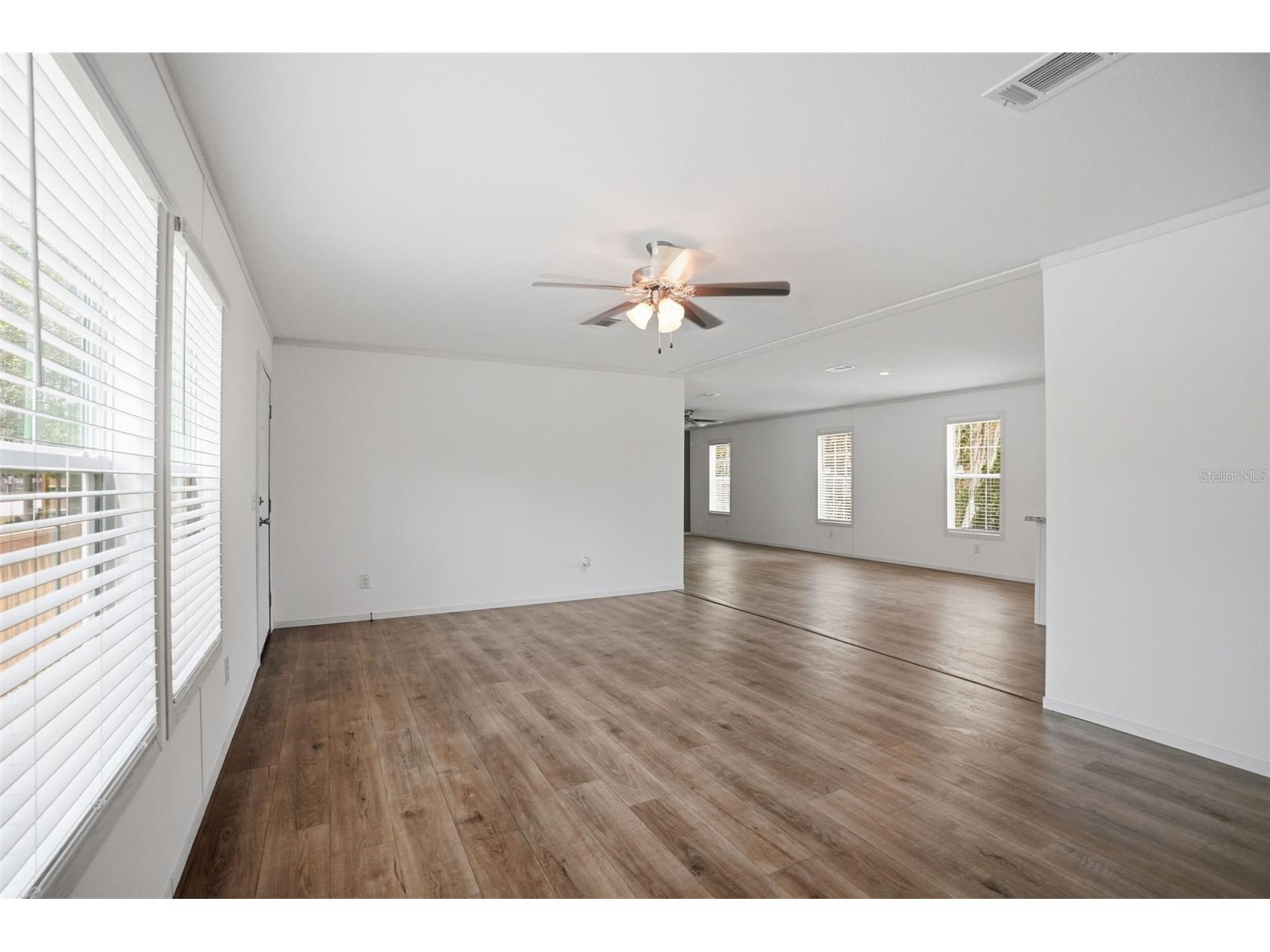 9533 Round Lake Drive Weeki Wachee FL 34613 W7884685 image8