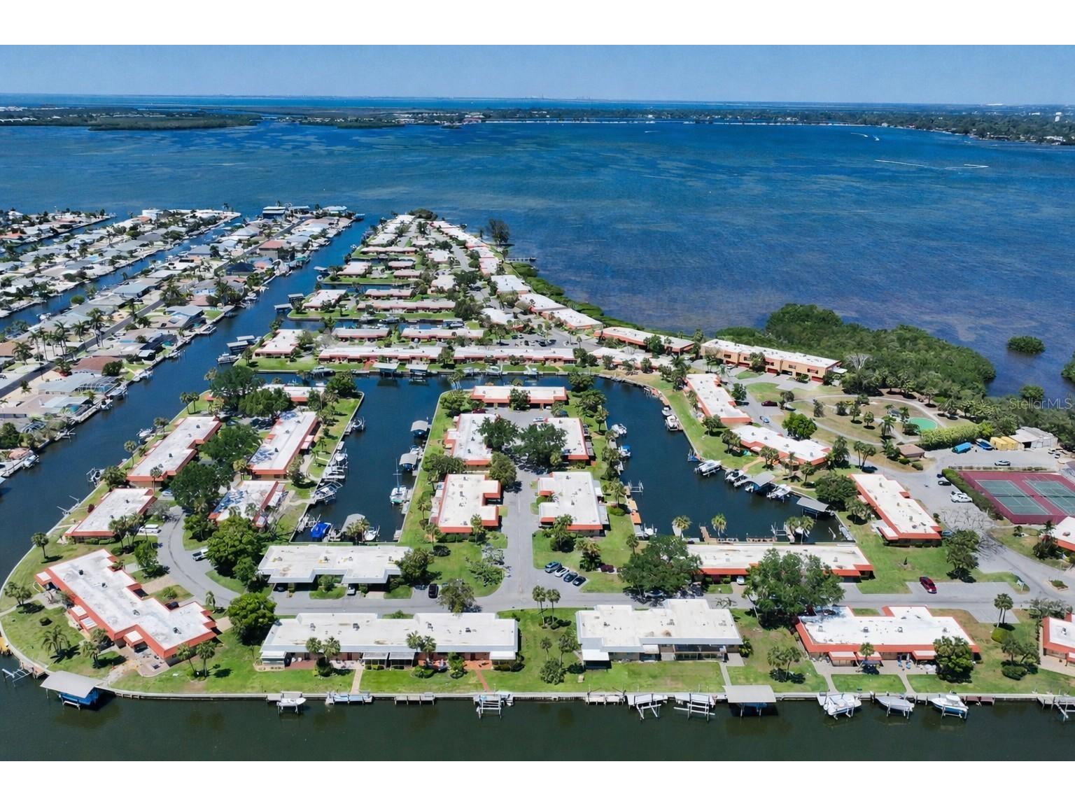 9538 Azure Cove Bradenton FL 34210 - PALMA SOLA HARBOUR A4688125 image2