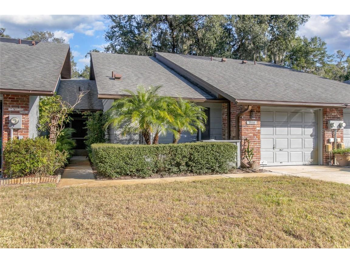 954 Village Green Road #954 Deland FL 32720 V4945963 image1