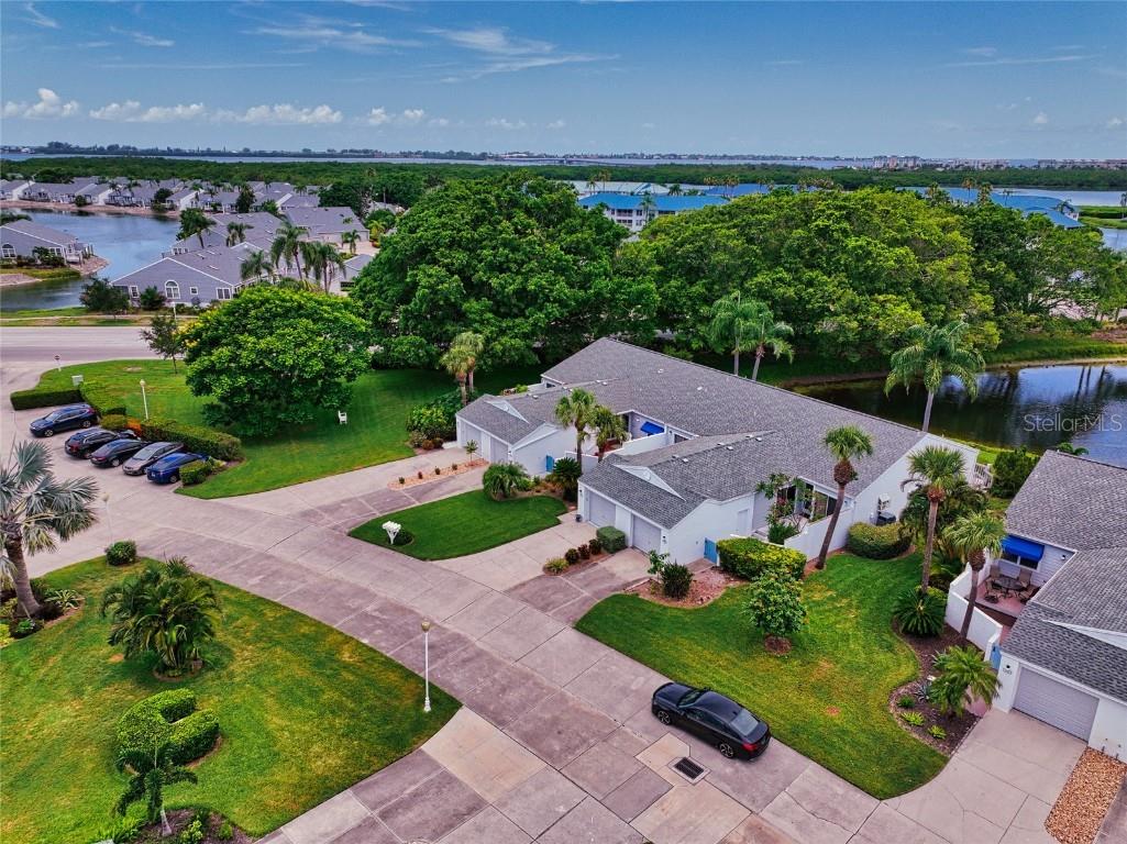 954 Waterside Lane Bradenton FL 34209 - ONEOFMANY LAKES-PERICO BAYCLUB A4577014 image1