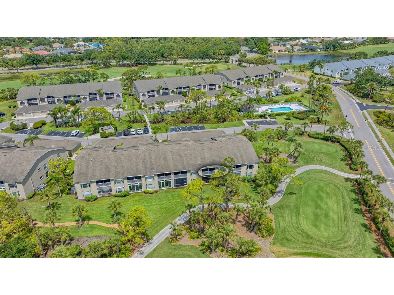9540 High Gate Drive #1422 Sarasota FL 34238 A4654204 image1