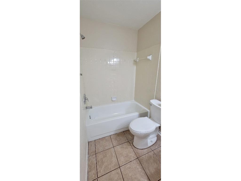 9542 Lake Park Drive Thonotosassa FL 33592 TB8445722 image22