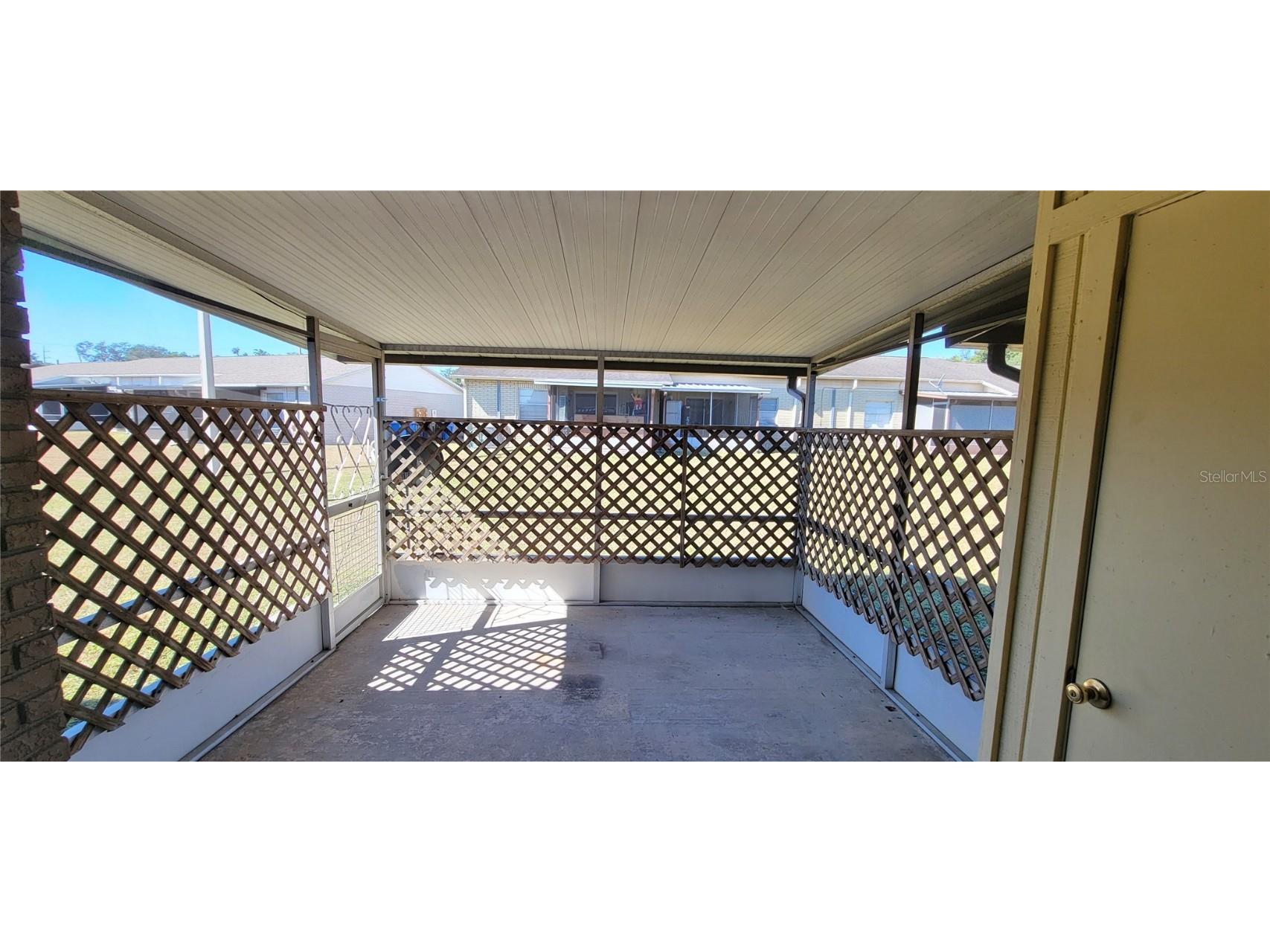 9542 Lake Park Drive Thonotosassa FL 33592 TB8445722 image25