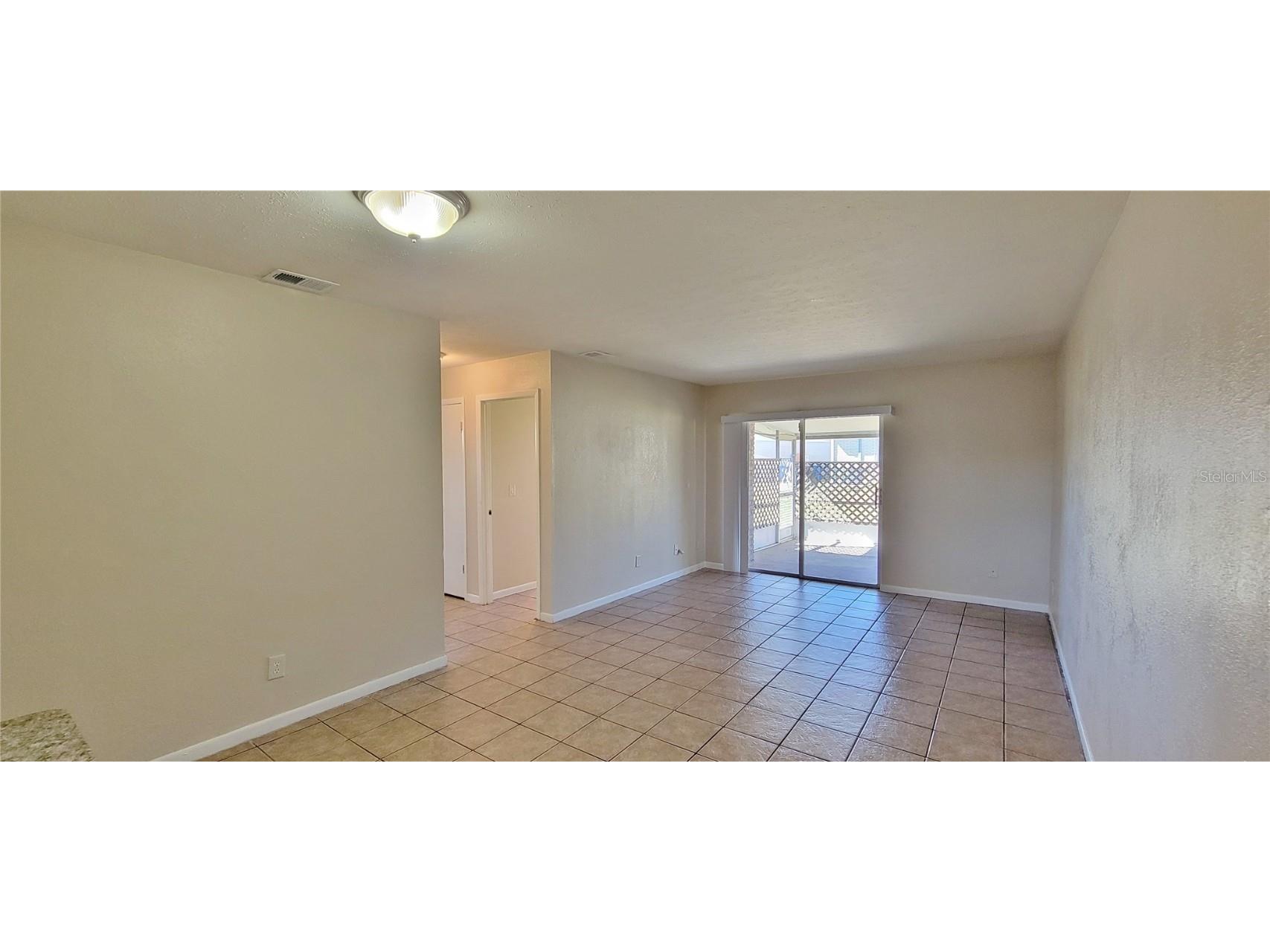9542 Lake Park Drive Thonotosassa FL 33592 TB8445722 image8