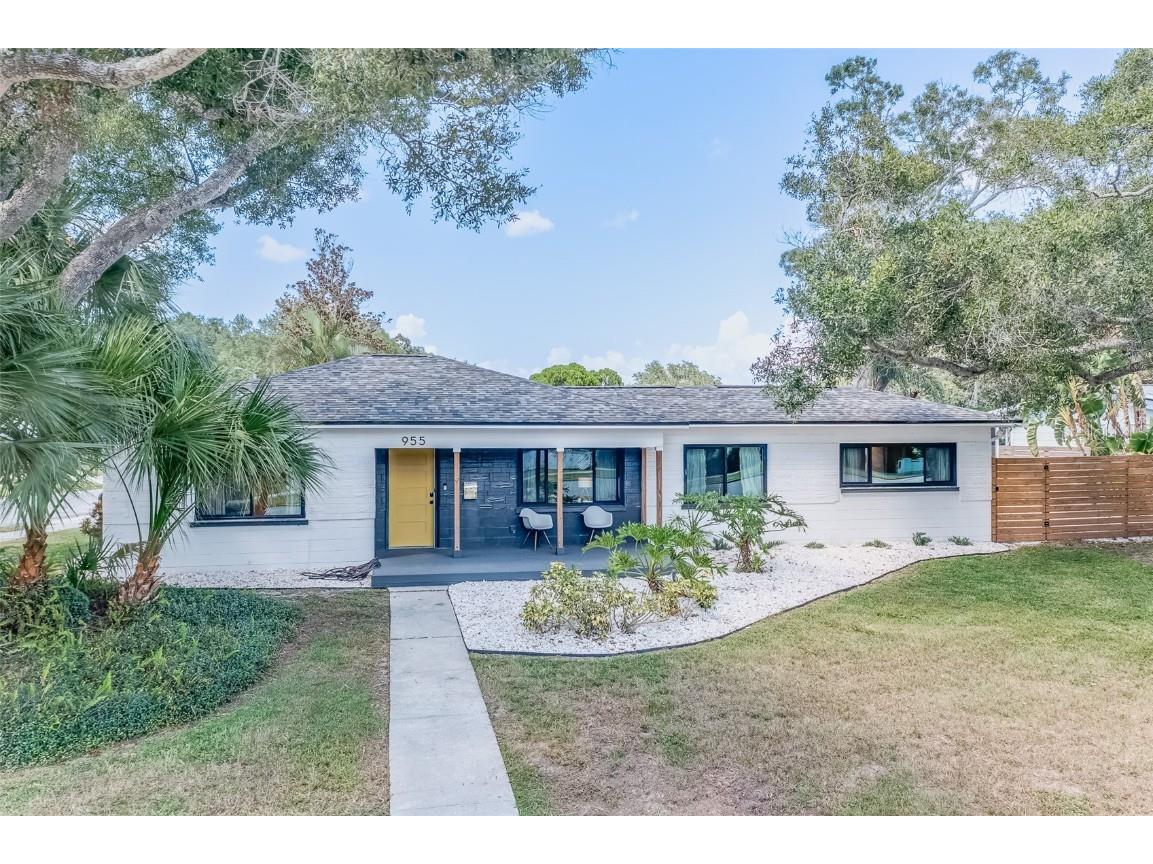 955 52nd Avenue N Saint Petersburg FL 33703 U8214369 image1