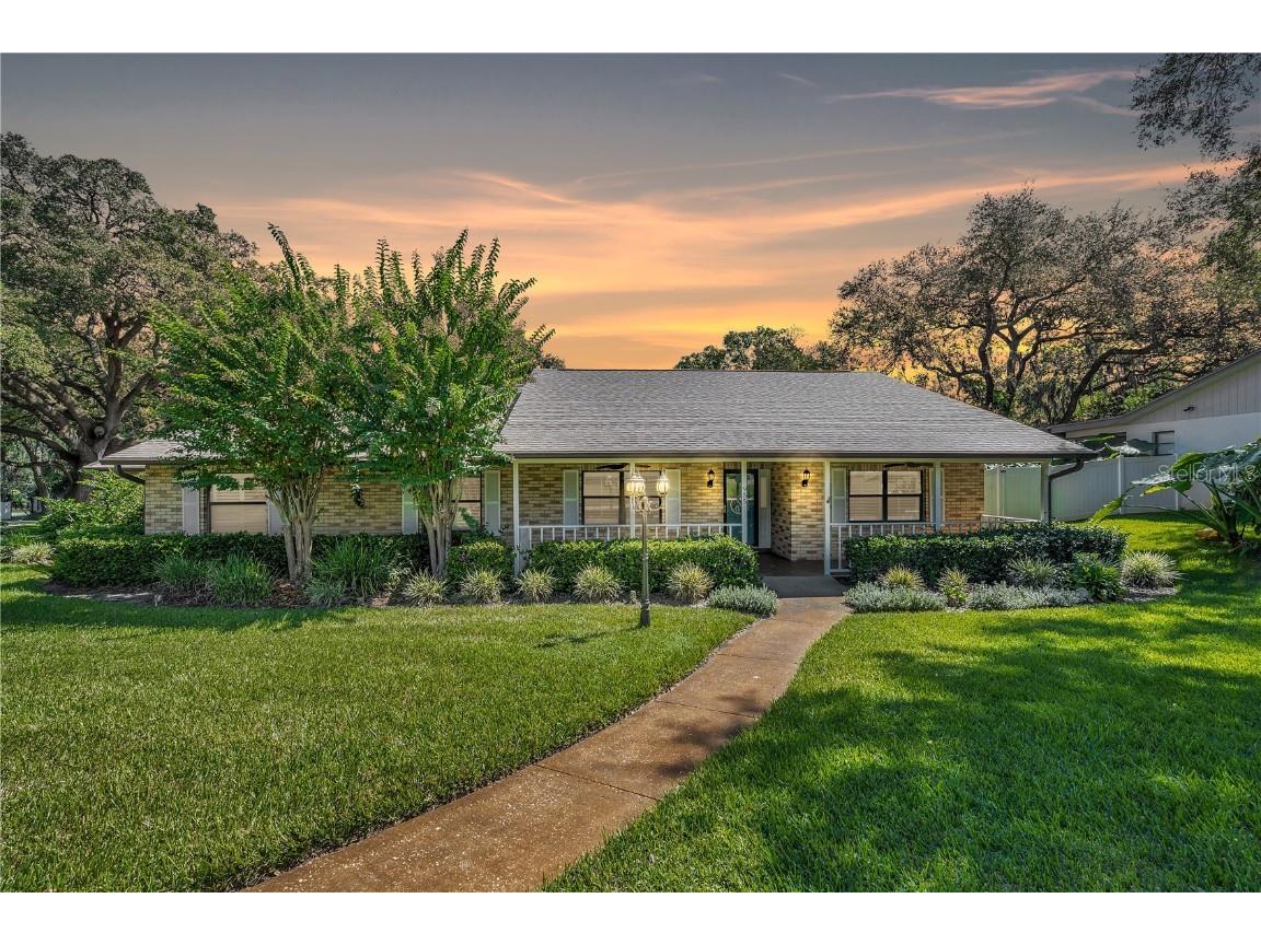 955 Lake Forest Road Clearwater FL 33765 U8138186 image1