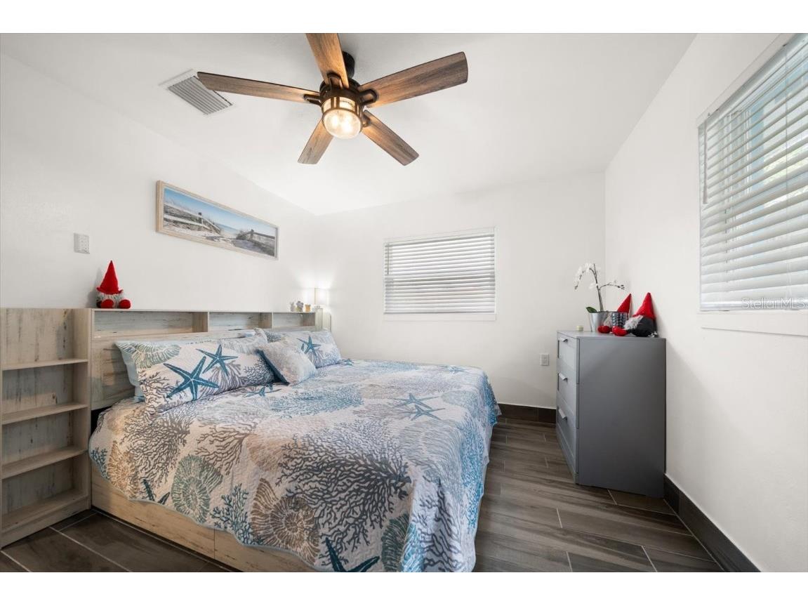 955 Narcissus Avenue Clearwater Beach FL 33767 TB8447491 image19