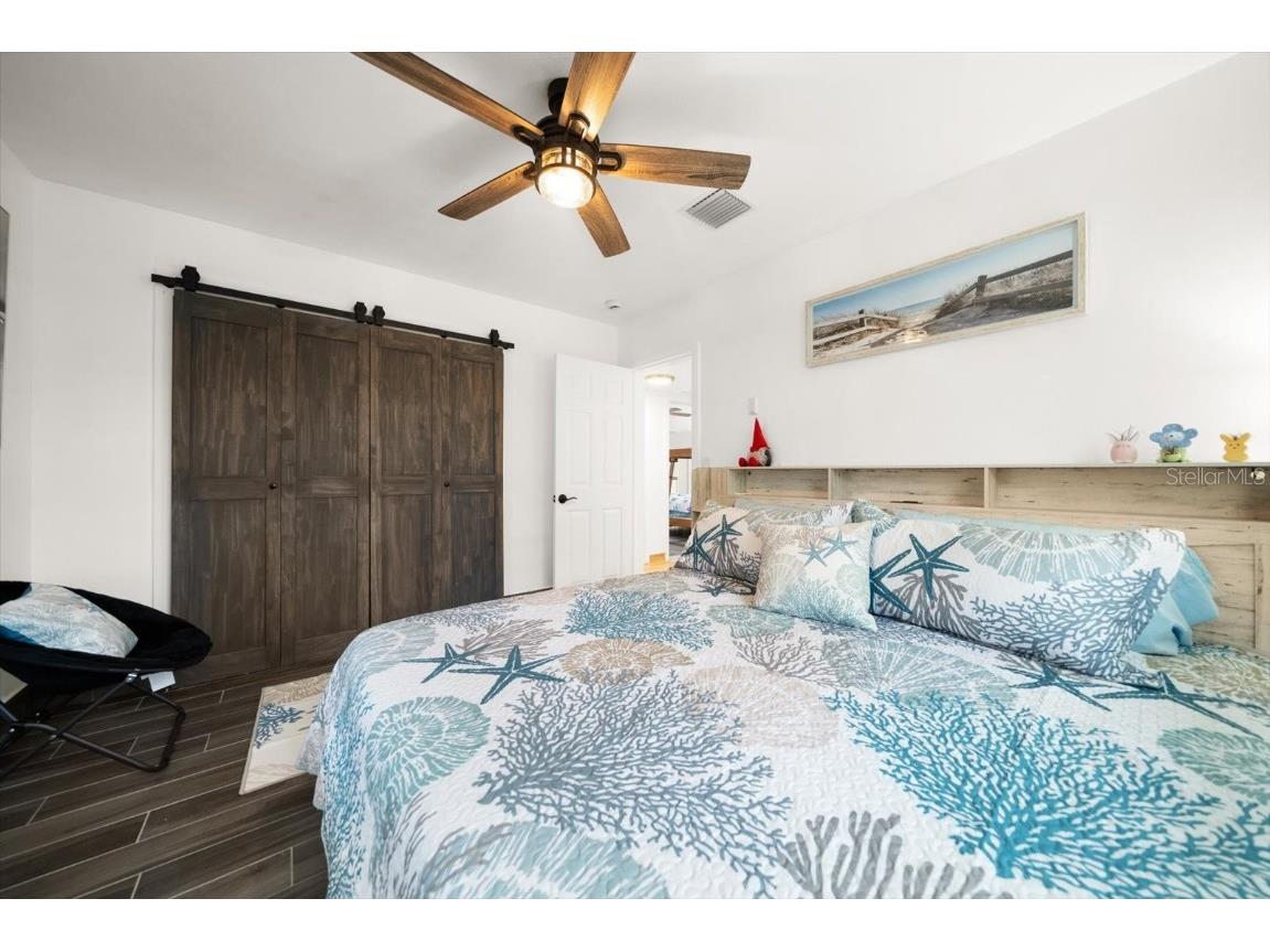 955 Narcissus Avenue Clearwater Beach FL 33767 TB8447491 image20