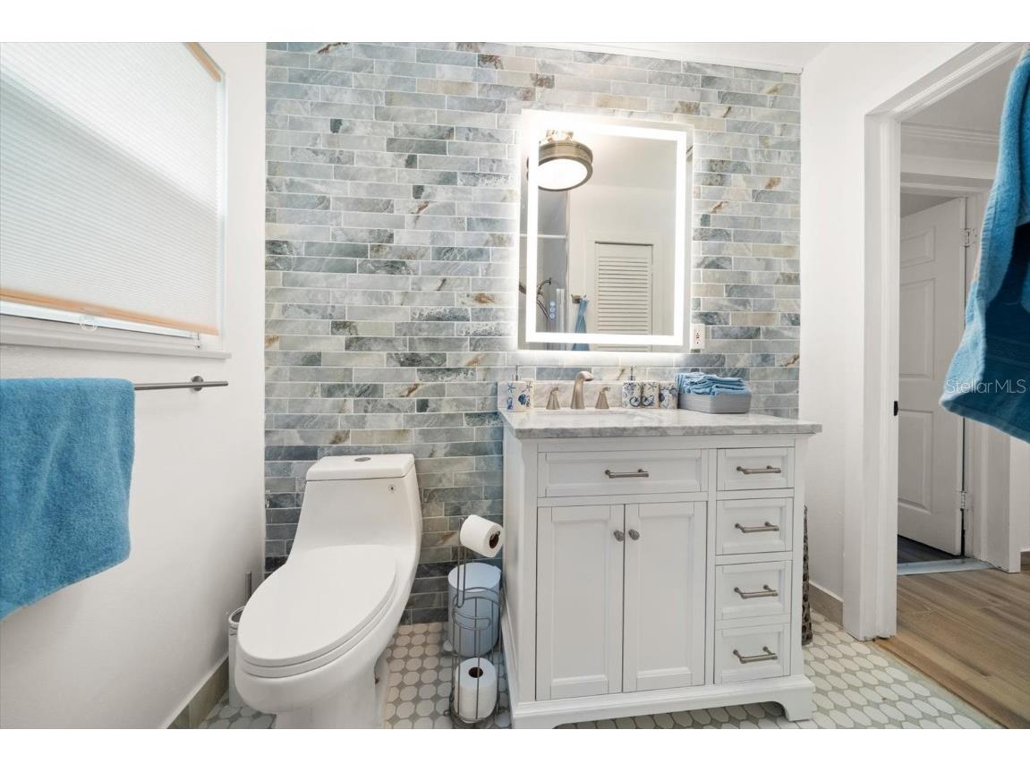 955 Narcissus Avenue Clearwater Beach FL 33767 TB8447491 image21