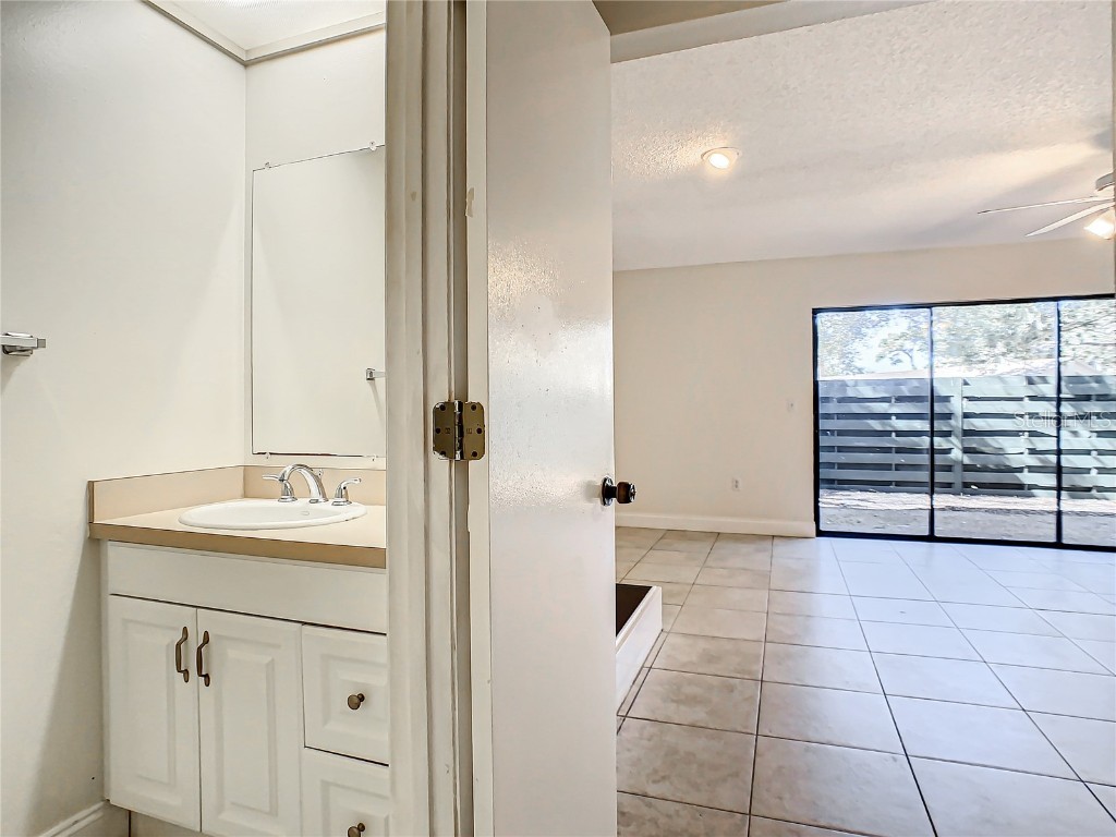 955 Sunridge Drive #102 Sarasota FL 34234 A4672487 image18