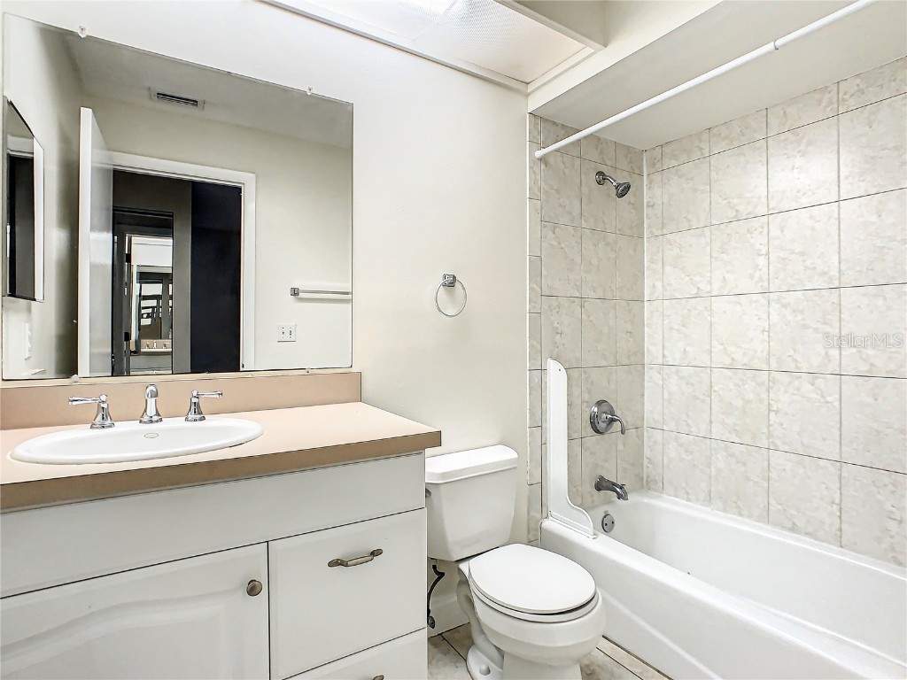 955 Sunridge Drive #102 Sarasota FL 34234 A4672487 image28