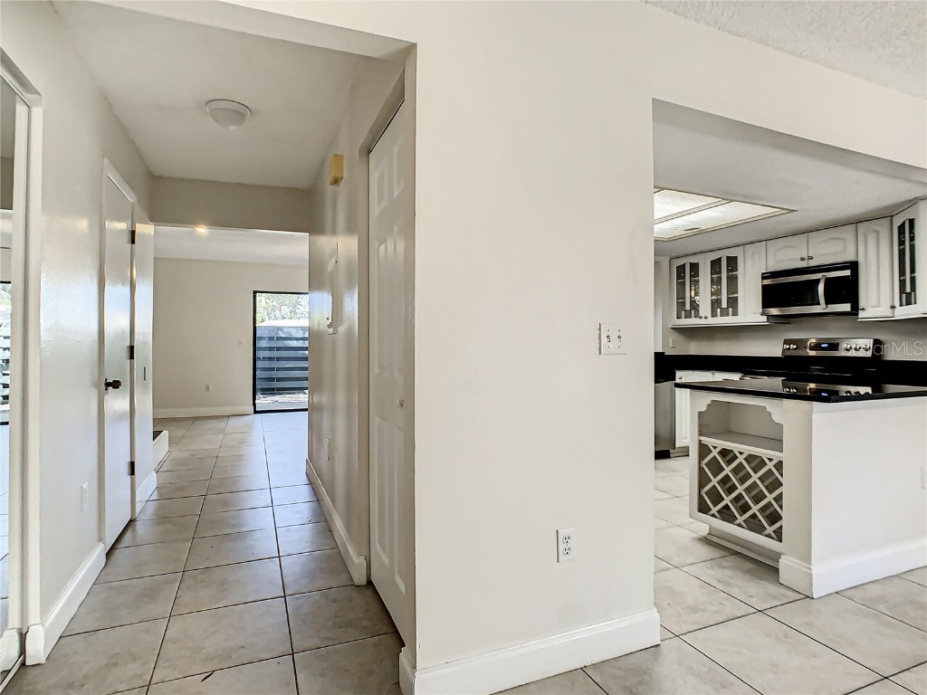 955 Sunridge Drive #102 Sarasota FL 34234 A4672487 image9