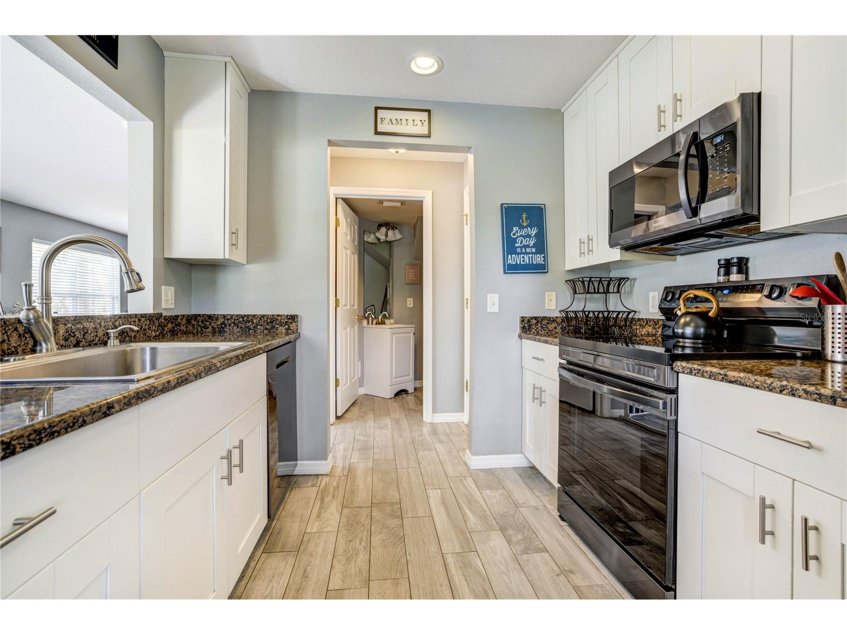 9550 Charlesberg Drive Tampa FL 33635 TB8469089 image18