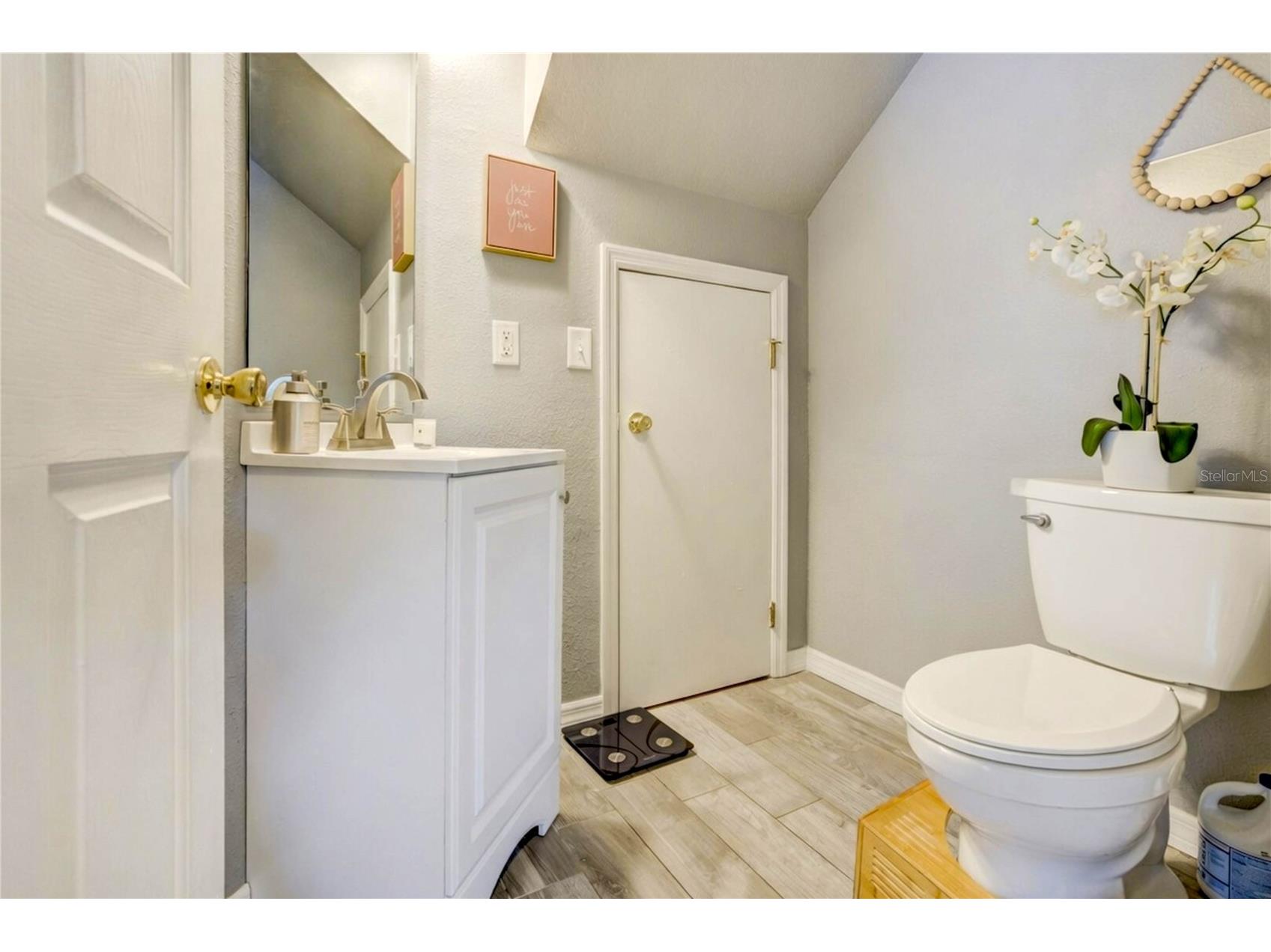 9550 Charlesberg Drive Tampa FL 33635 TB8469089 image19