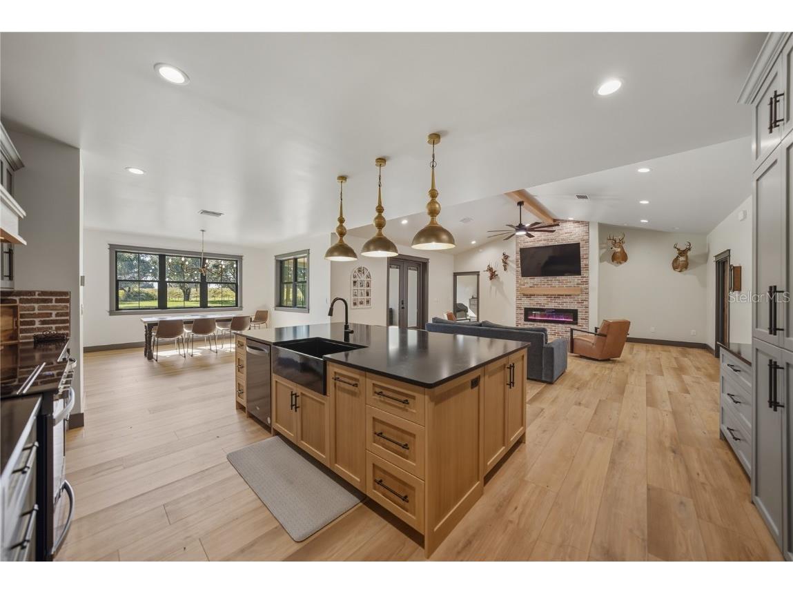 9550 Cr 614a Bushnell FL 33513 TB8449315 image25