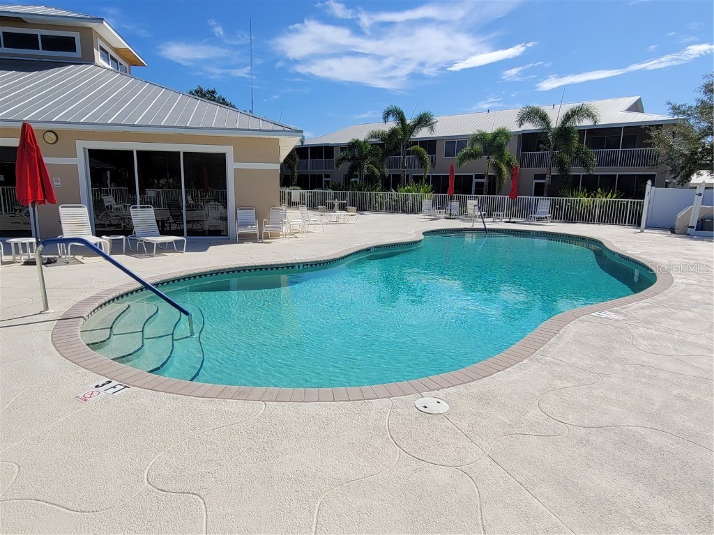 9550 Fiddlers Green Circle #105 Rotonda West FL 33947 D6132045 image2