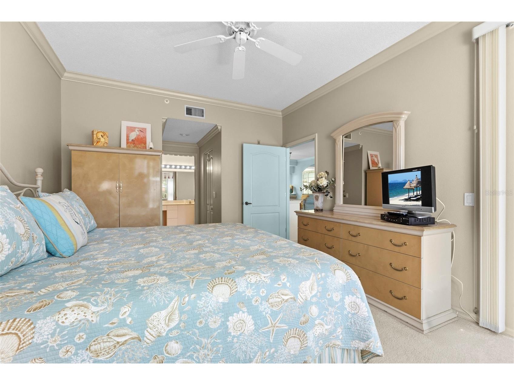9550 High Gate Drive #1515 Sarasota FL 34238 A4694992 image31