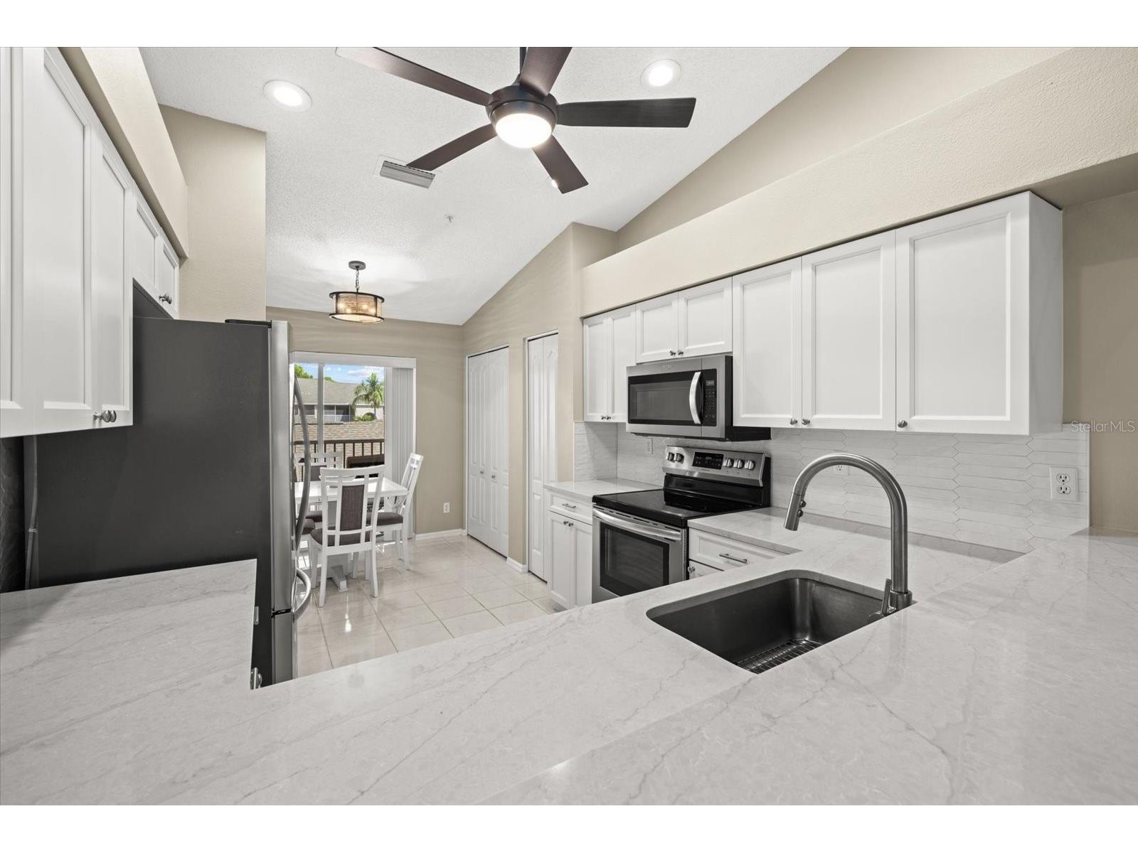 9550 High Gate Drive #1525 Sarasota FL 34238 A4692951 image6