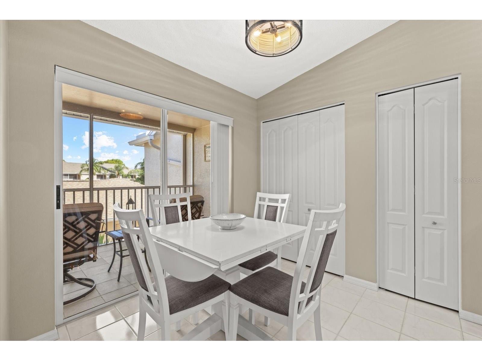 9550 High Gate Drive #1525 Sarasota FL 34238 A4692951 image7
