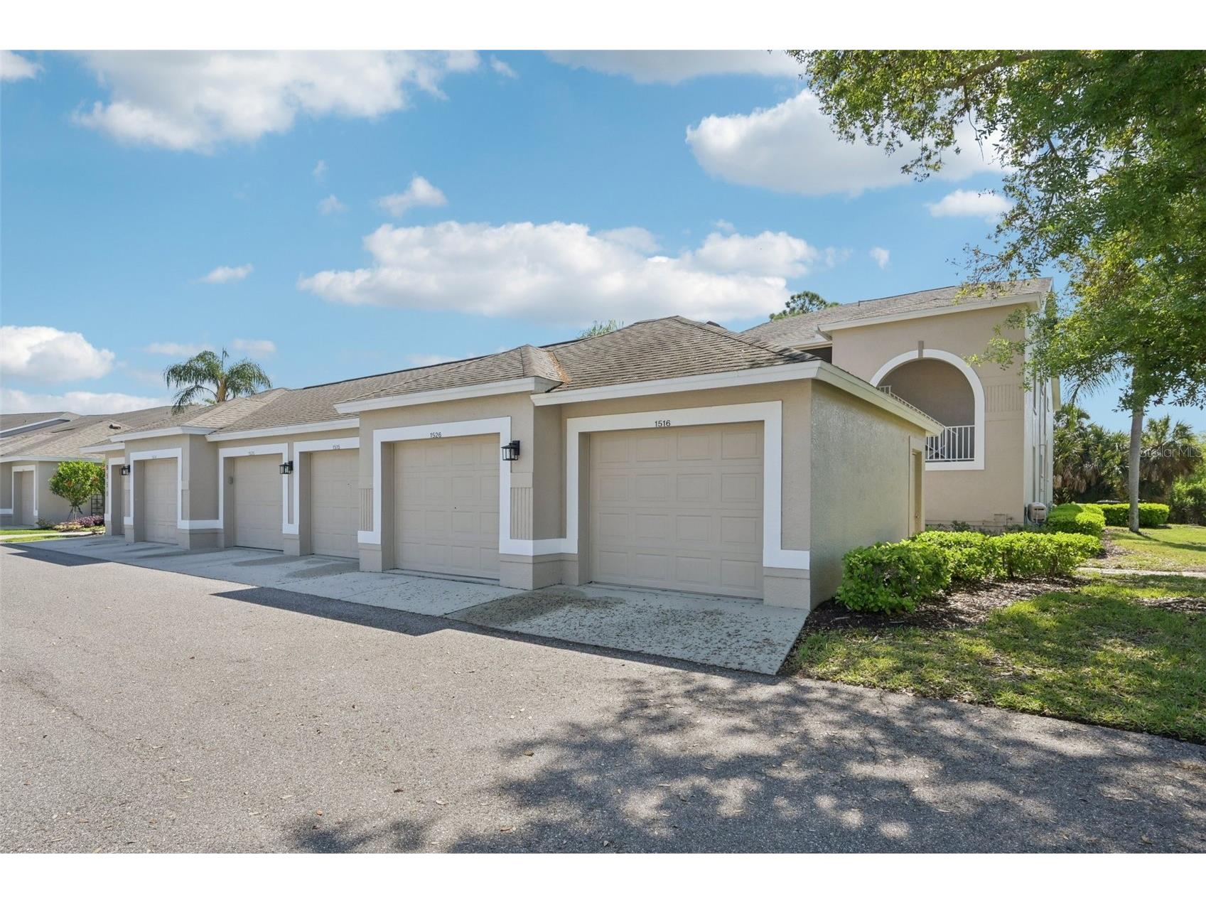 9550 High Gate Drive #1526 Sarasota FL 34238 A4687476 image1