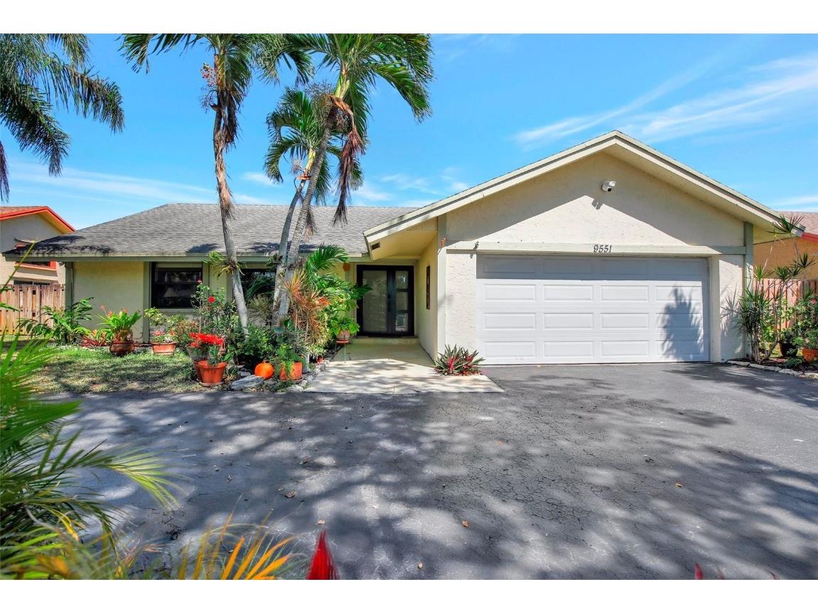 9551 NW 31st Place Sunrise FL 33351 TB8360618 image1