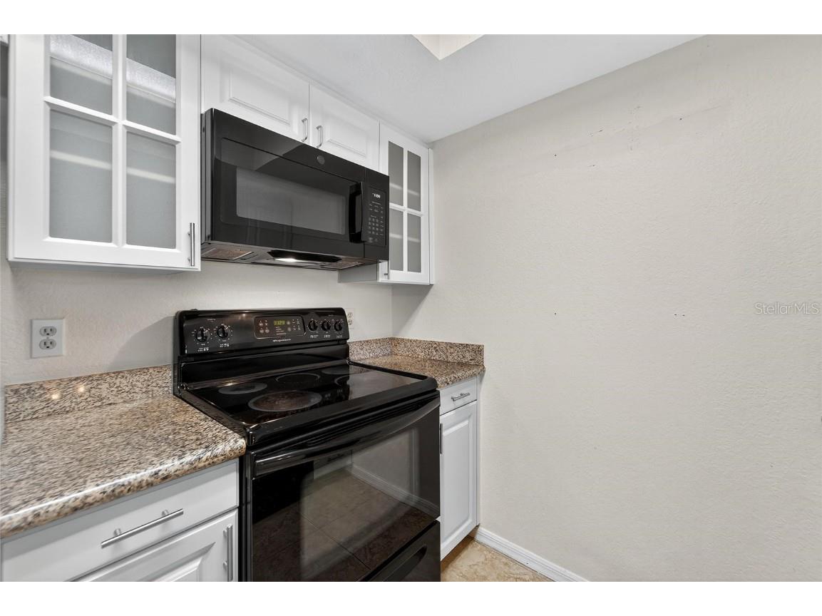 9558 Tara Cay Court #21 Seminole FL 33776 TB8431102 image18