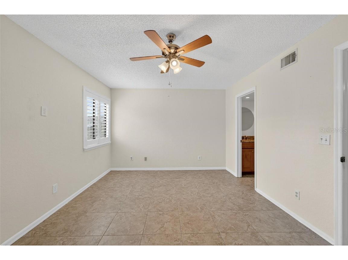 9558 Tara Cay Court #21 Seminole FL 33776 TB8431102 image22