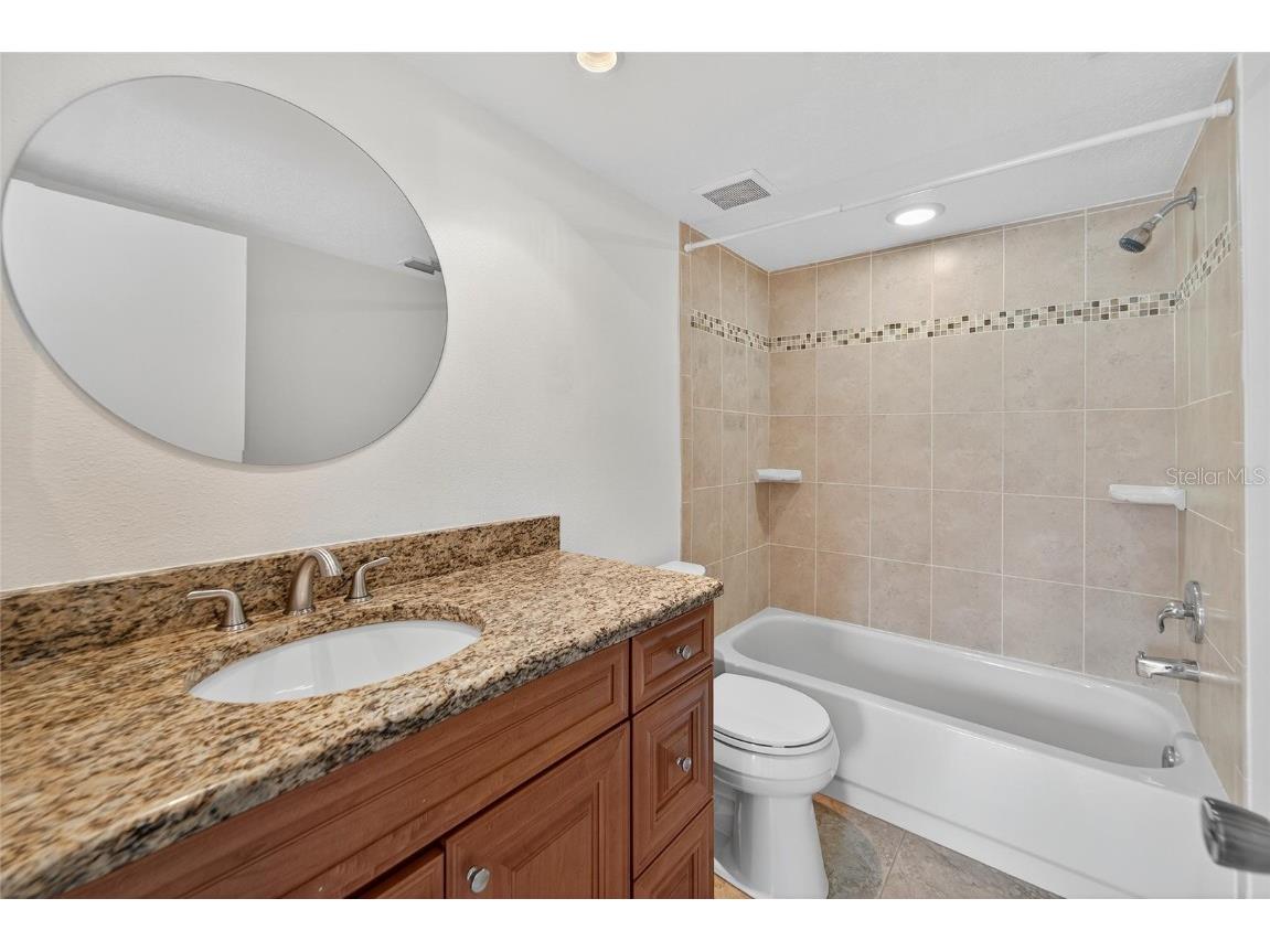 9558 Tara Cay Court #21 Seminole FL 33776 TB8431102 image25