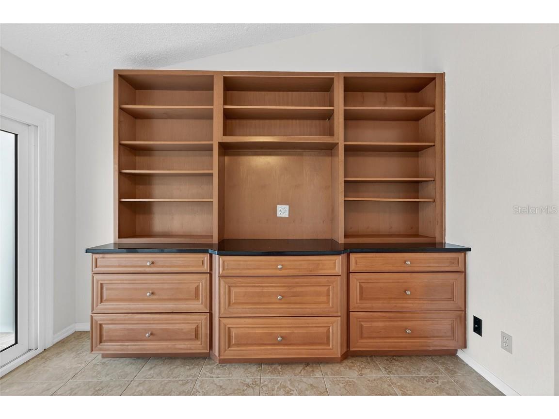 9558 Tara Cay Court #21 Seminole FL 33776 TB8431102 image29