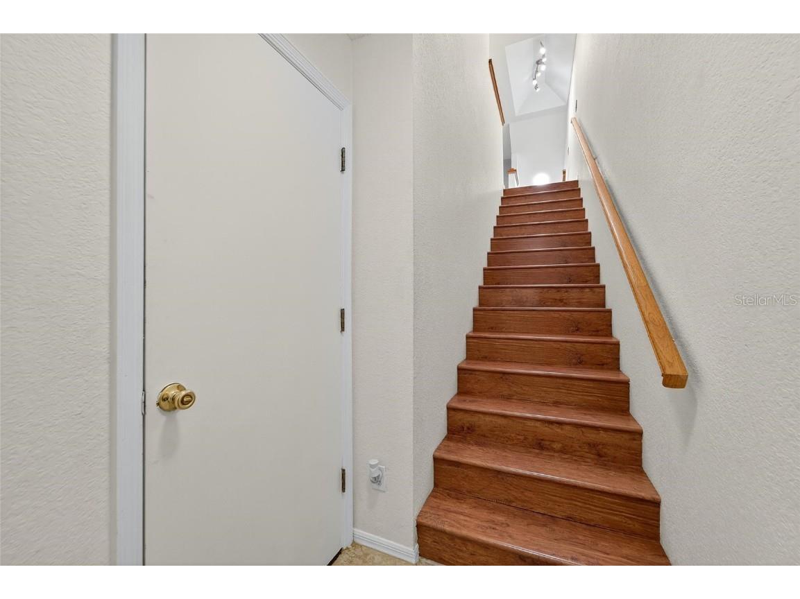 9558 Tara Cay Court #21 Seminole FL 33776 TB8431102 image5