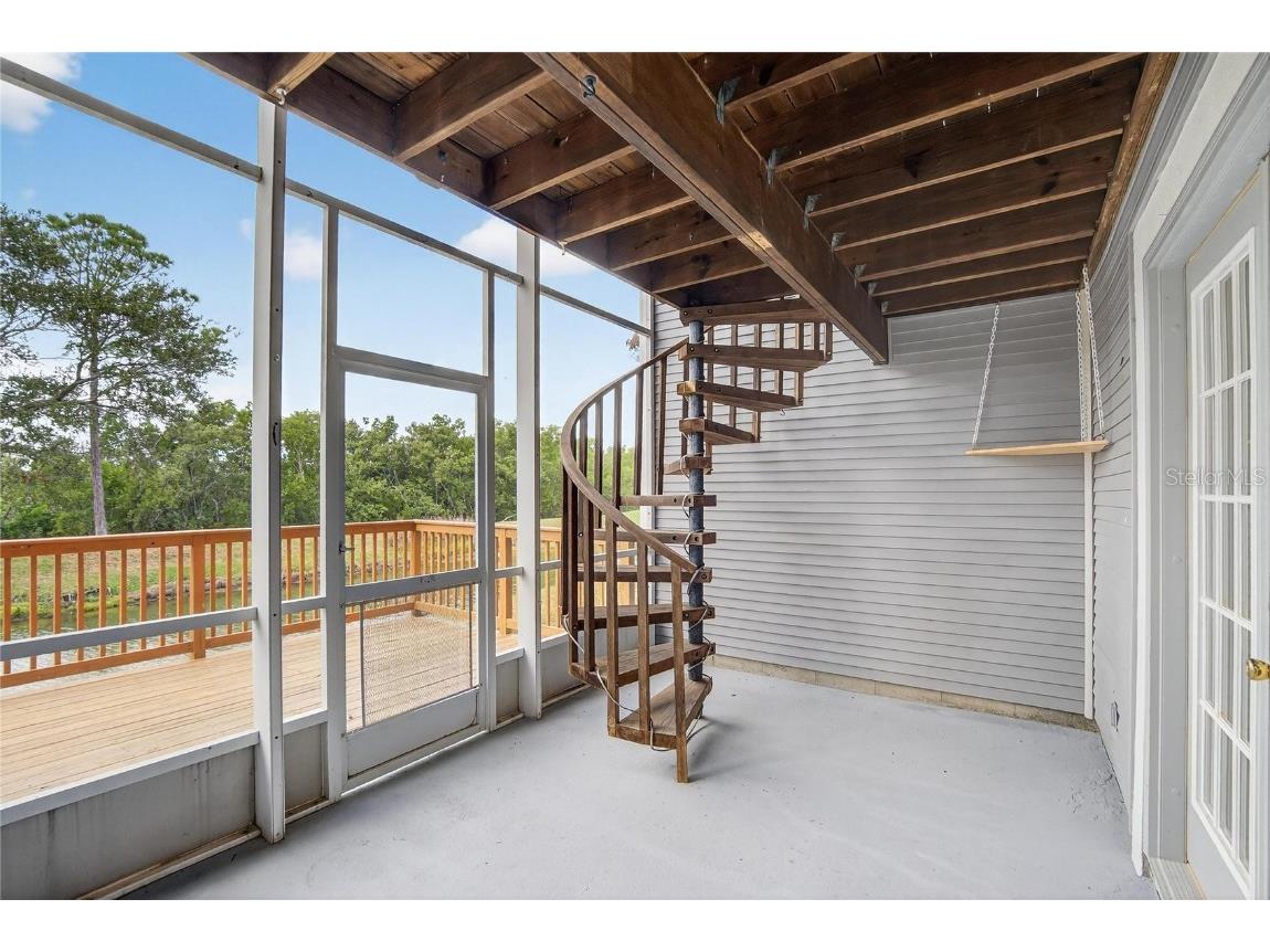 9558 Tara Cay Court #21 Seminole FL 33776 TB8431102 image56