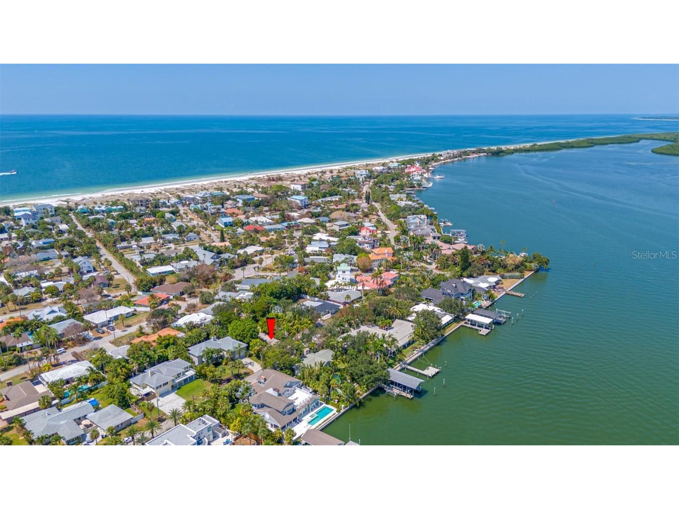 956 Bay Esplanade Clearwater FL 33767 TB8350079 image1