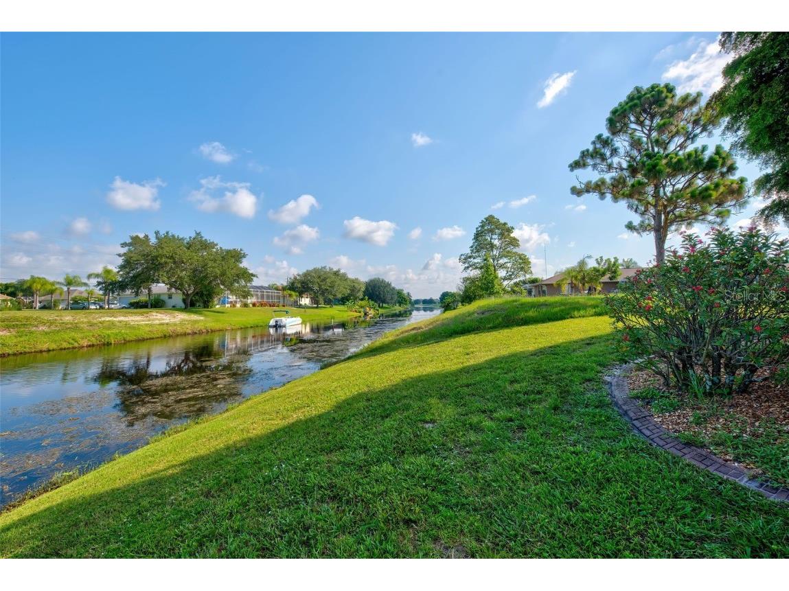 956 Boundary Boulevard Rotonda West FL 33947 D6128093 image8