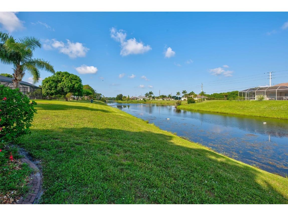 956 Boundary Boulevard Rotonda West FL 33947 D6128093 image9