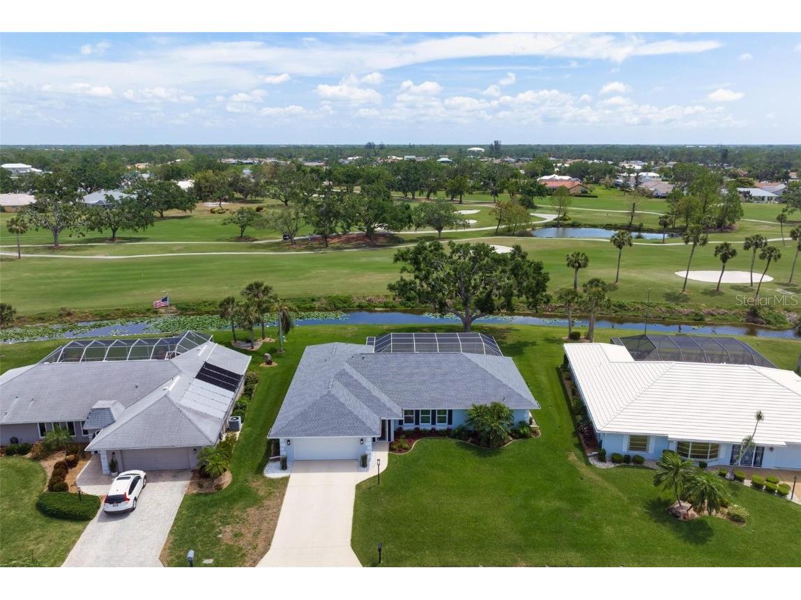 956 E Gondola Drive Venice FL 34293 N6135390 image1