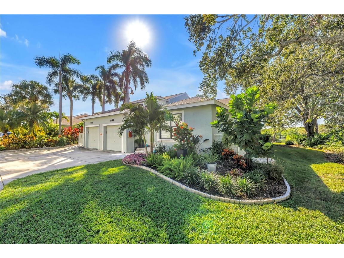 956 San Carlos Court NE Saint Petersburg FL 33702 TB8435003 image1