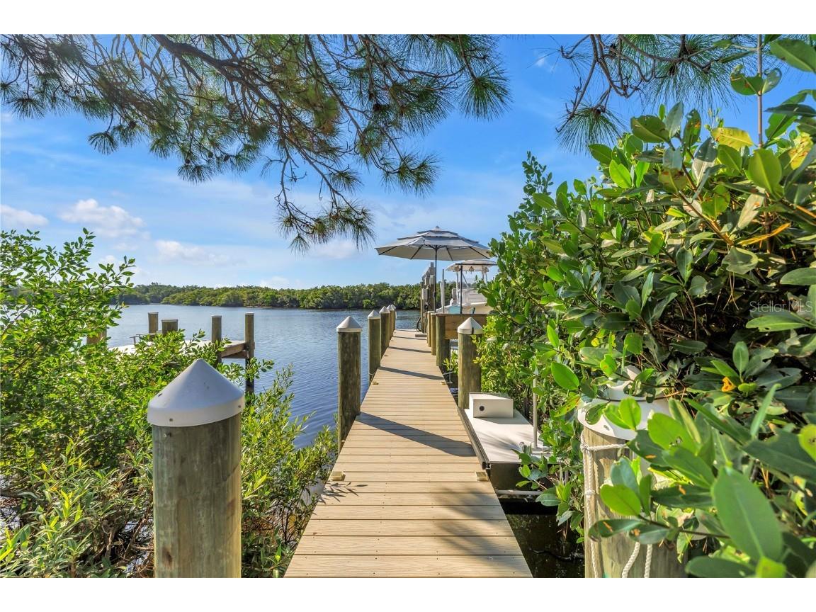 956 San Carlos Court NE Saint Petersburg FL 33702 TB8435003 image19