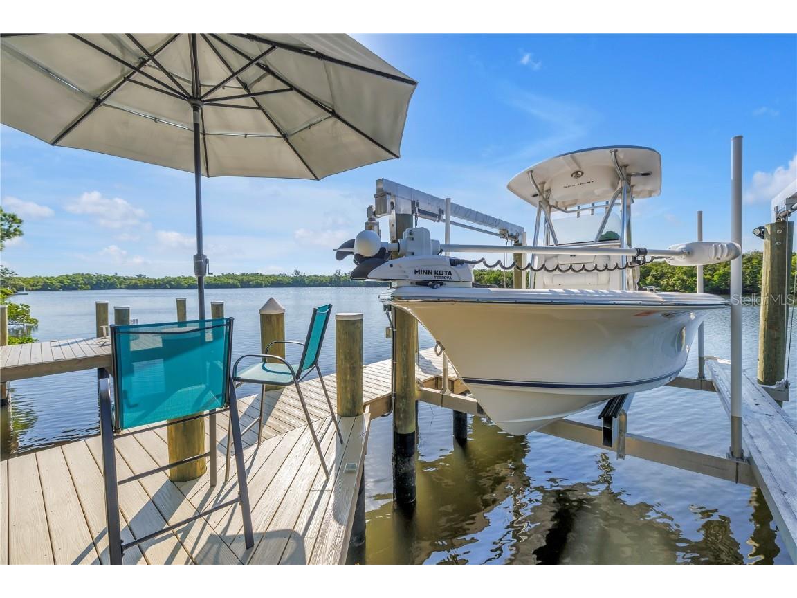 956 San Carlos Court NE Saint Petersburg FL 33702 TB8435003 image2