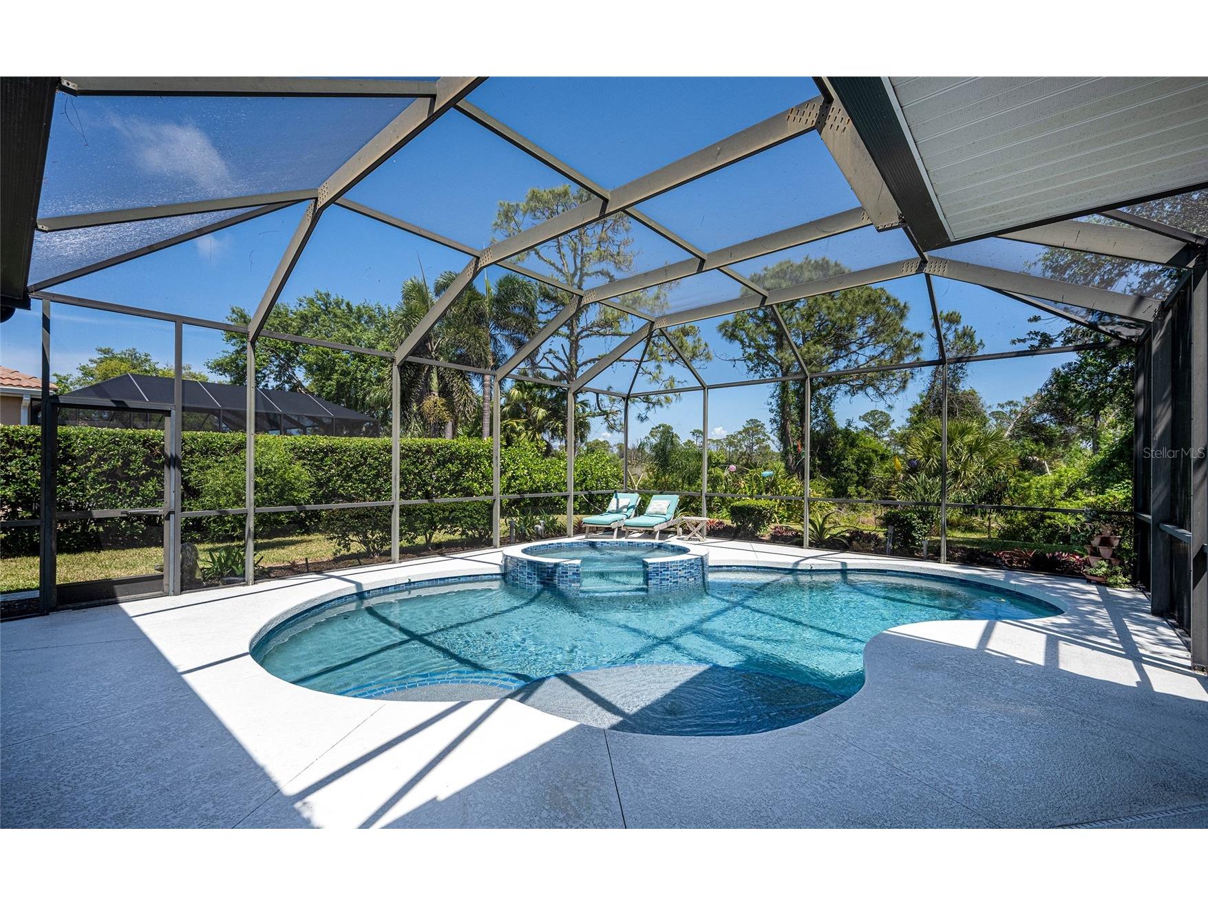 956 Scherer Way Osprey FL 34229 A4684380 image3