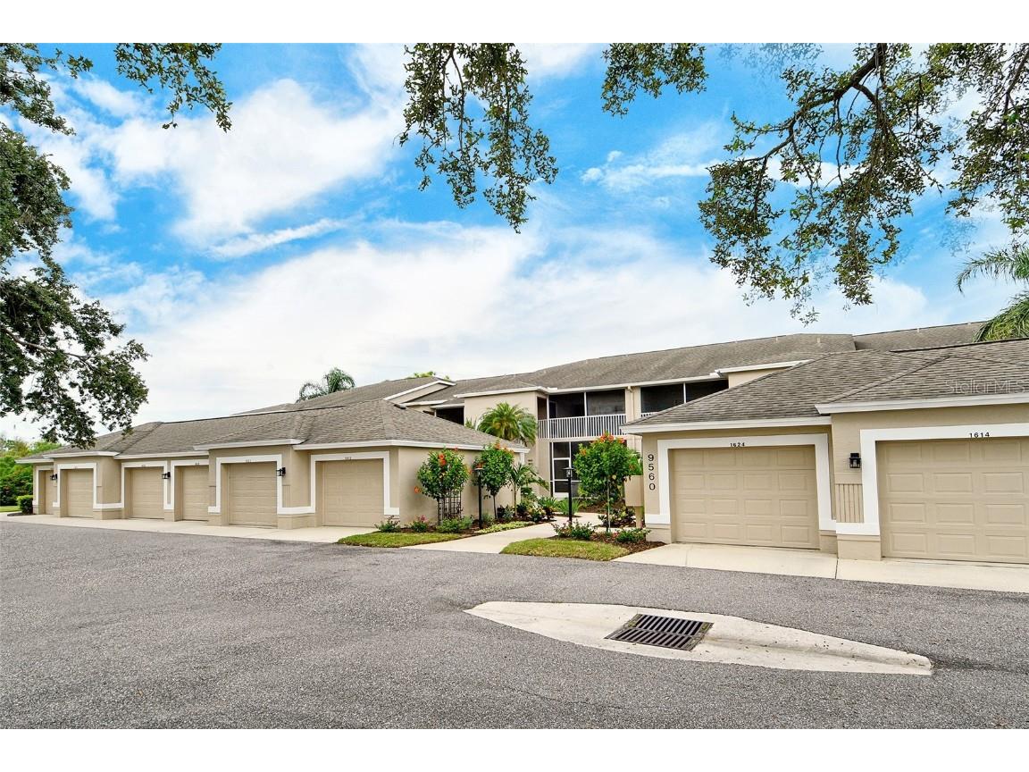 9560 High Gate Drive #1622 Sarasota FL 34238 A4664452 image2