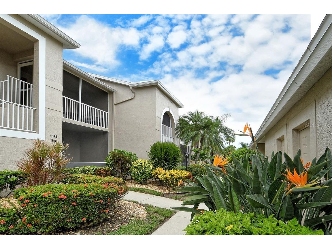 9560 High Gate Drive #1622 Sarasota FL 34238 A4664452 image3